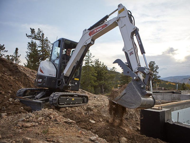 Bobcat E35 33 HP