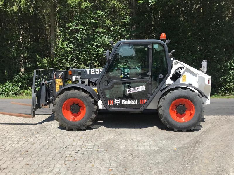 Bobcat T2556