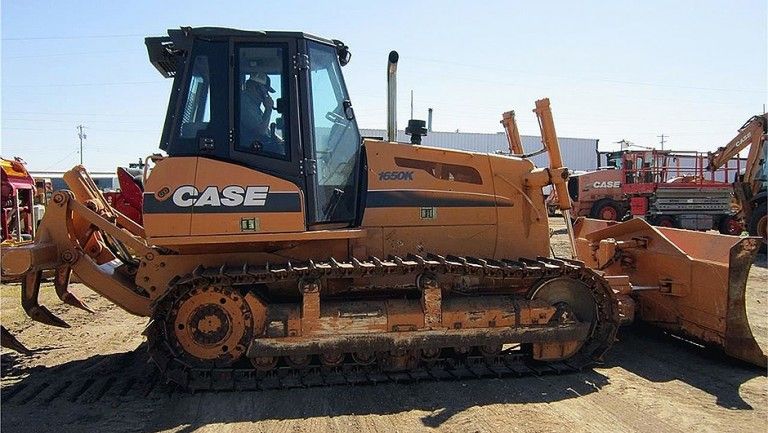 Case 1650K XLT