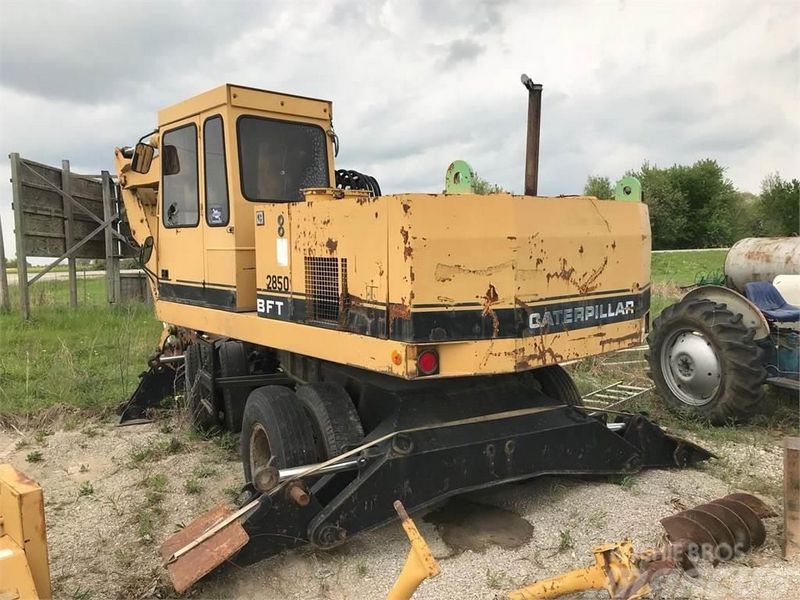 Caterpillar 214B FT