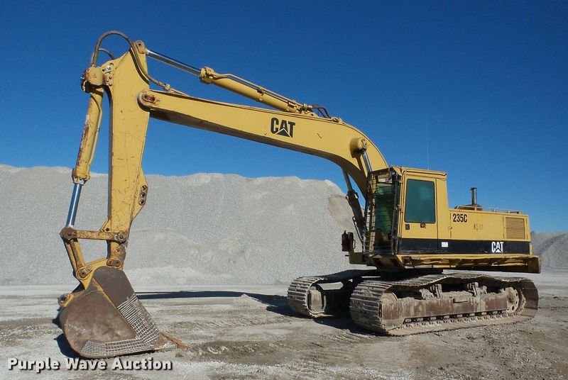 Caterpillar 235C