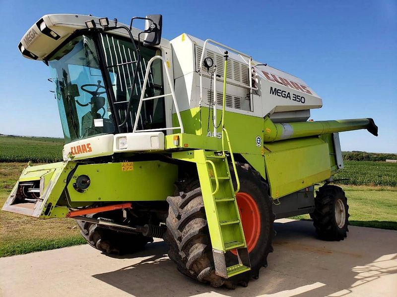 Claas Mega 350