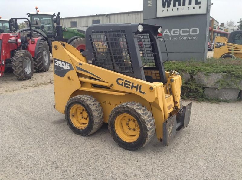 Gehl 3935