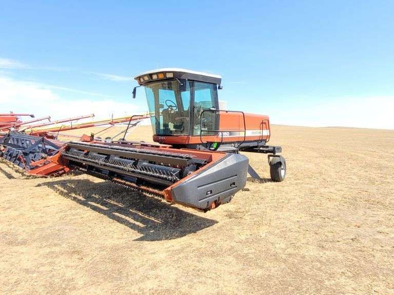 Hesston 8250