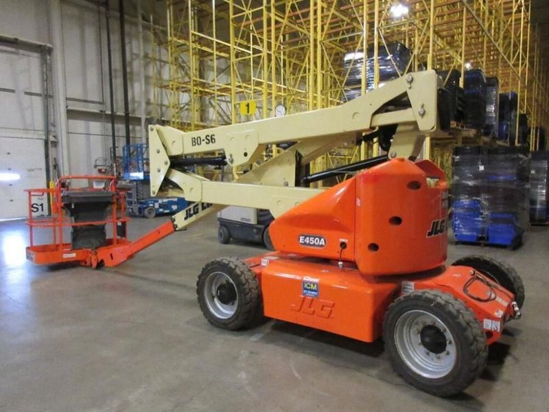 JLG E450A