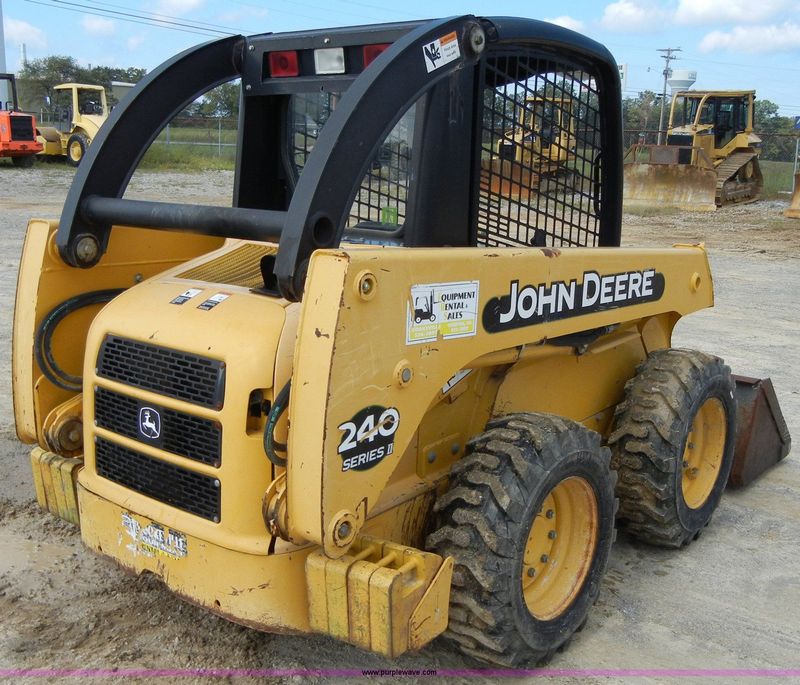 John Deere 240