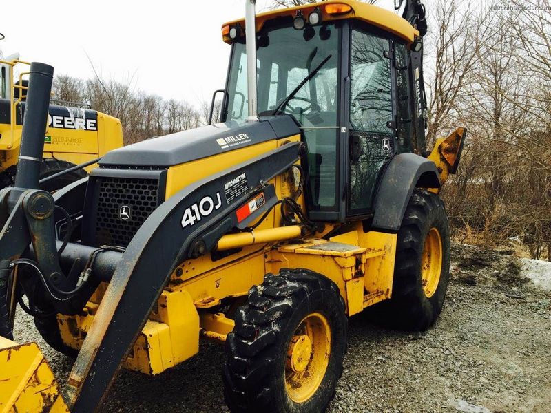 John Deere 410J