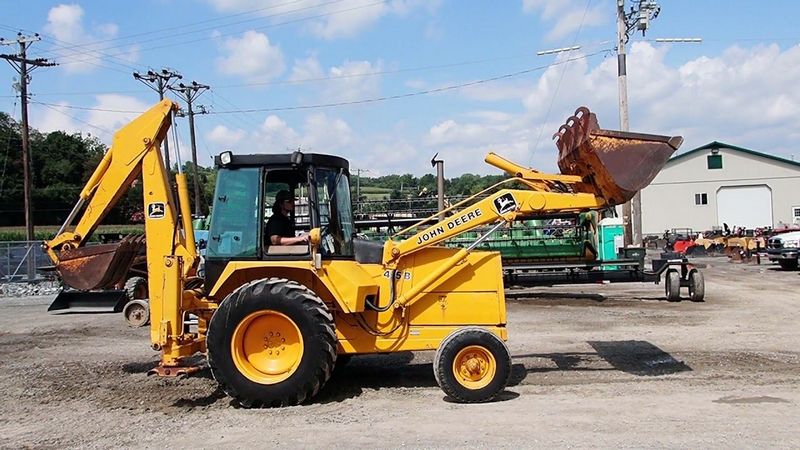 John Deere 415B