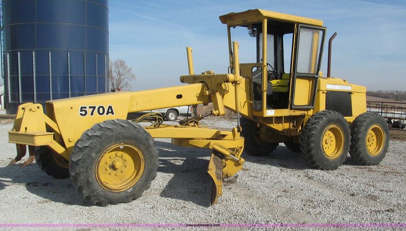John Deere 570A