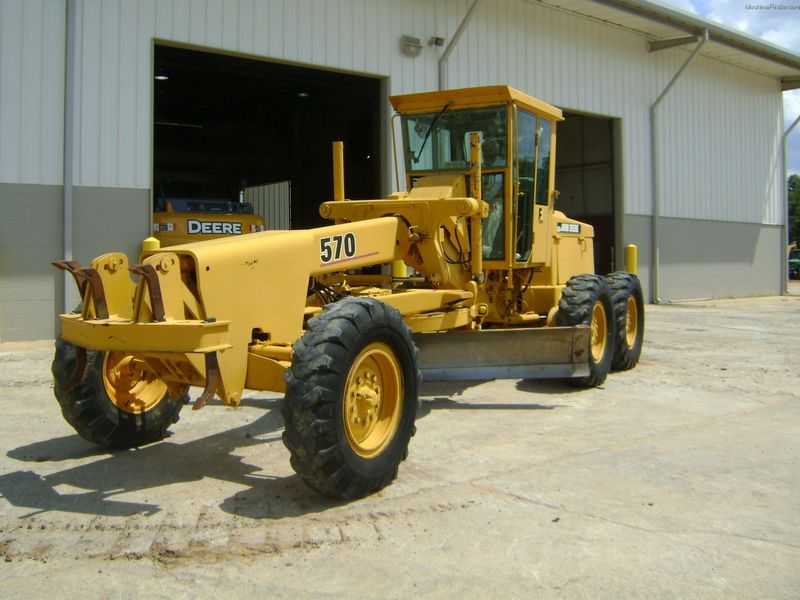 John Deere 570B