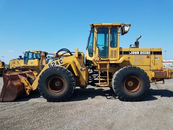 John Deere 624G