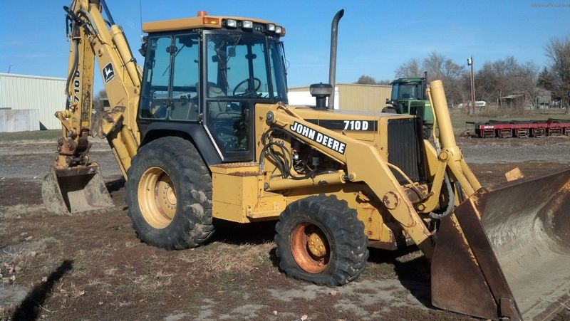 John Deere 710D