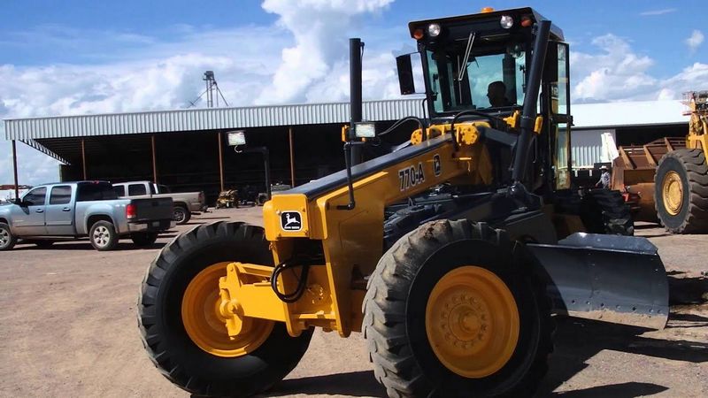 John Deere 770A