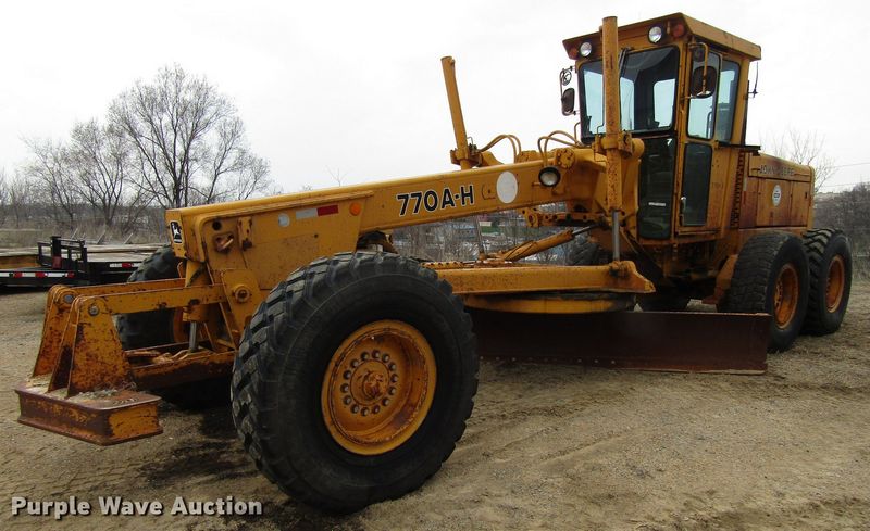 John Deere 770AH