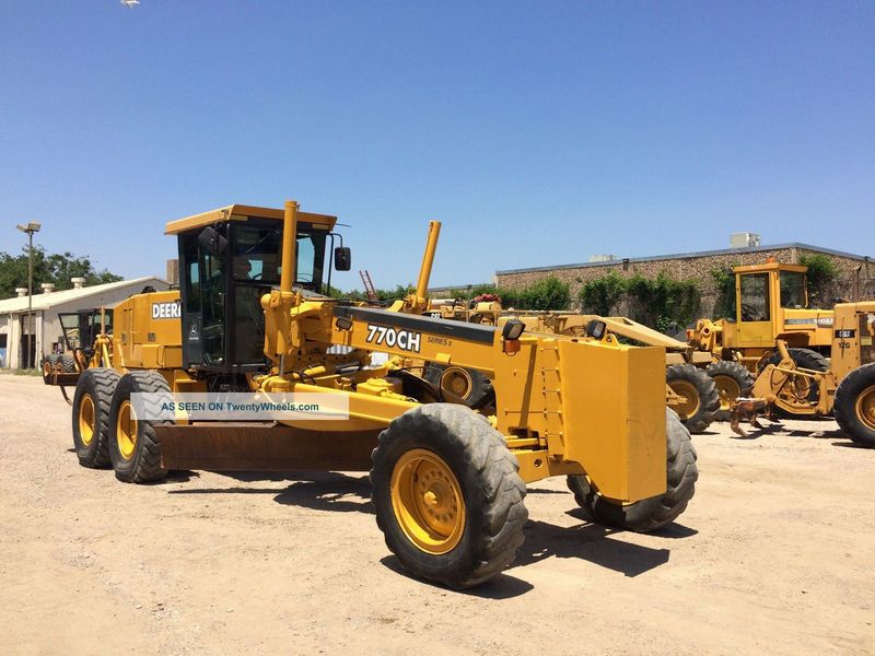 John Deere 770CH