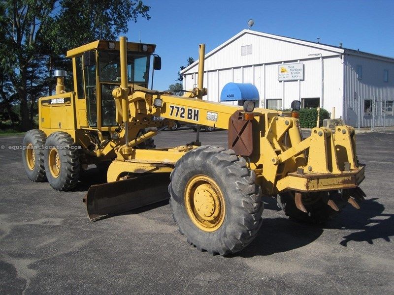 John Deere 772BH