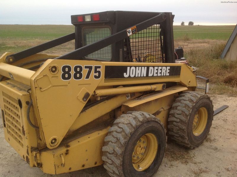 John Deere 8875