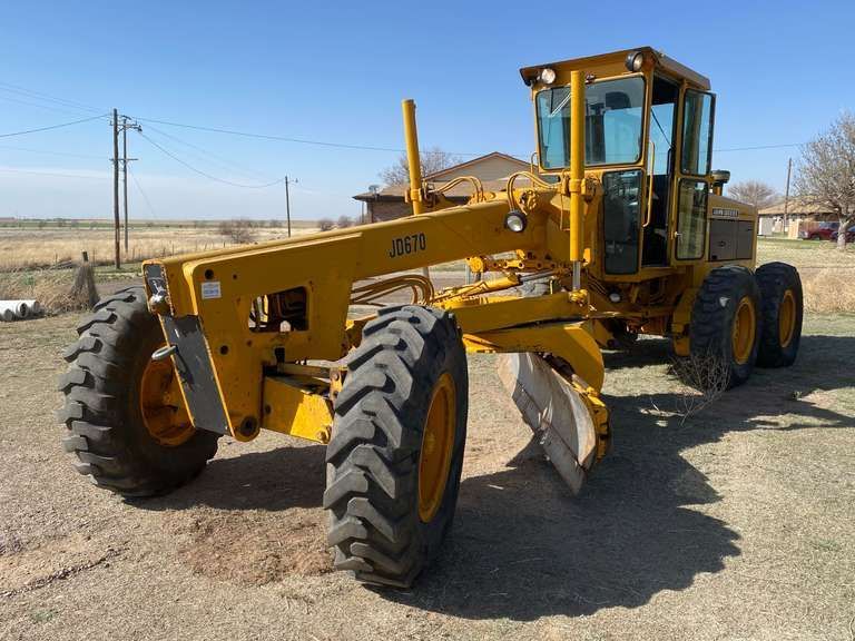 John Deere JD670