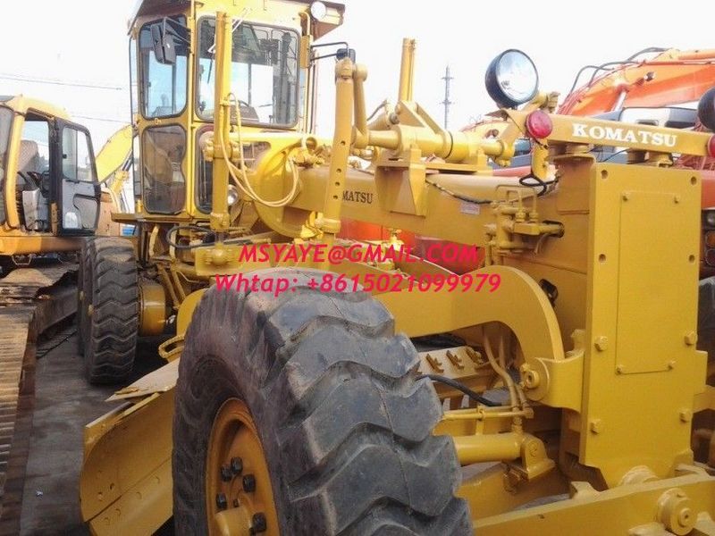Komatsu GD505R-2