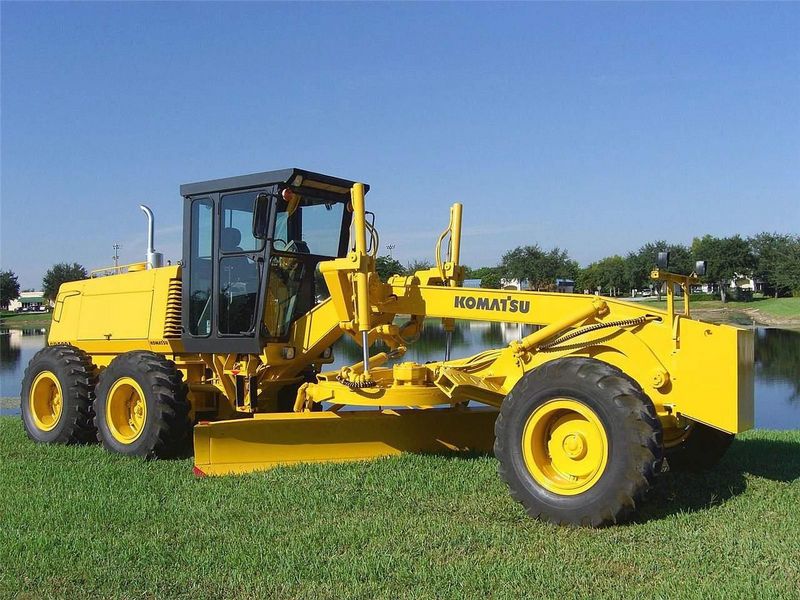 Komatsu GD670A-2C