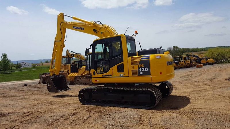 Komatsu PC130-8