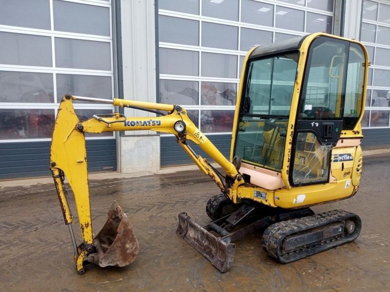 Komatsu PC15R-8