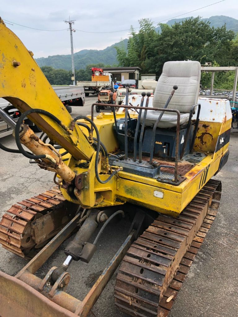Komatsu PC20-2