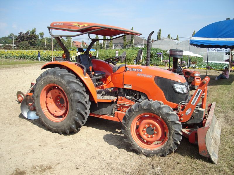 Kubota L3830F
