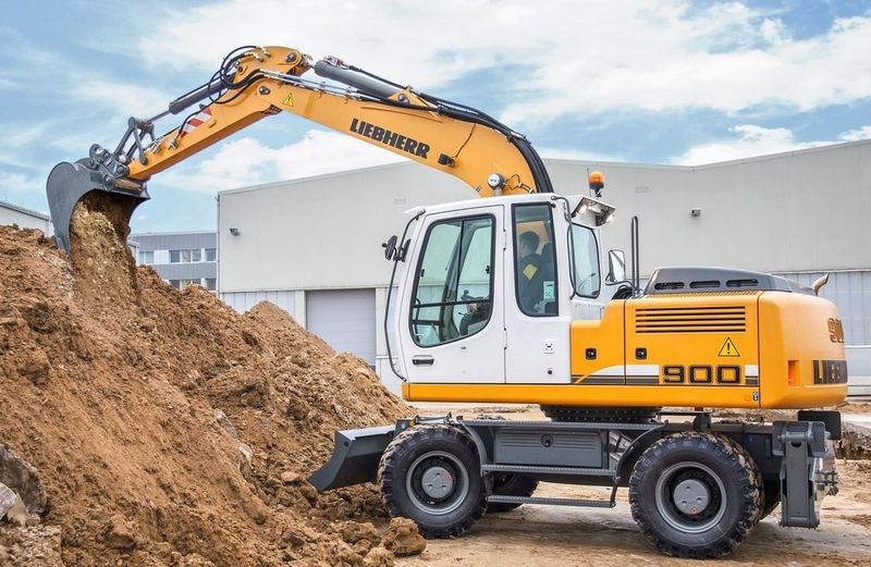 Liebherr A900CUS