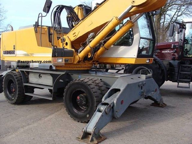 Liebherr A914B