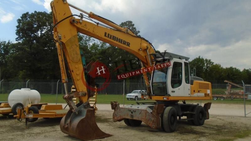 Liebherr A914C