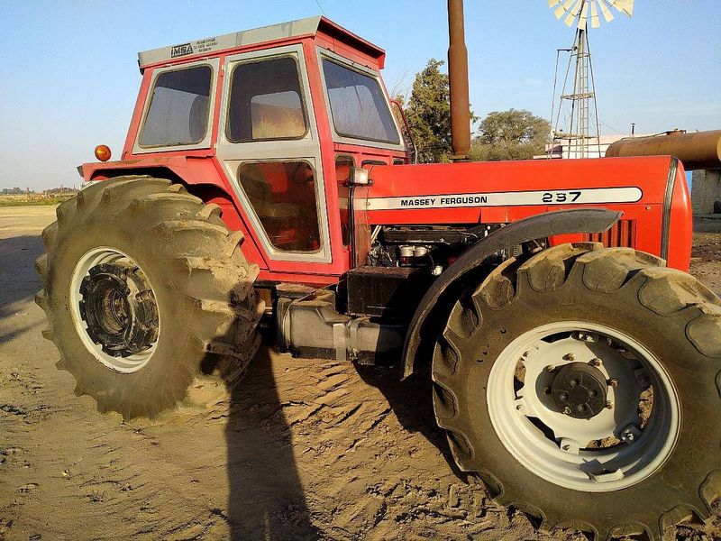 Massey Ferguson MF 137
