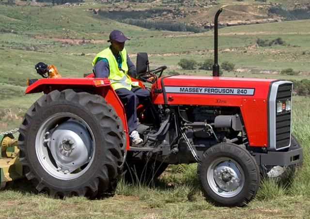 Massey Ferguson MF 240