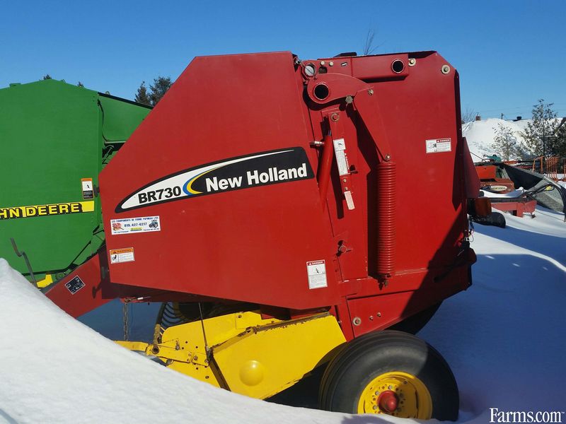 New Holland BR730