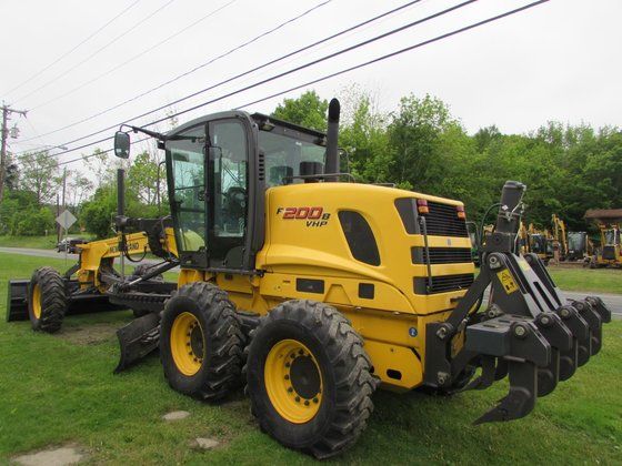 New Holland F200