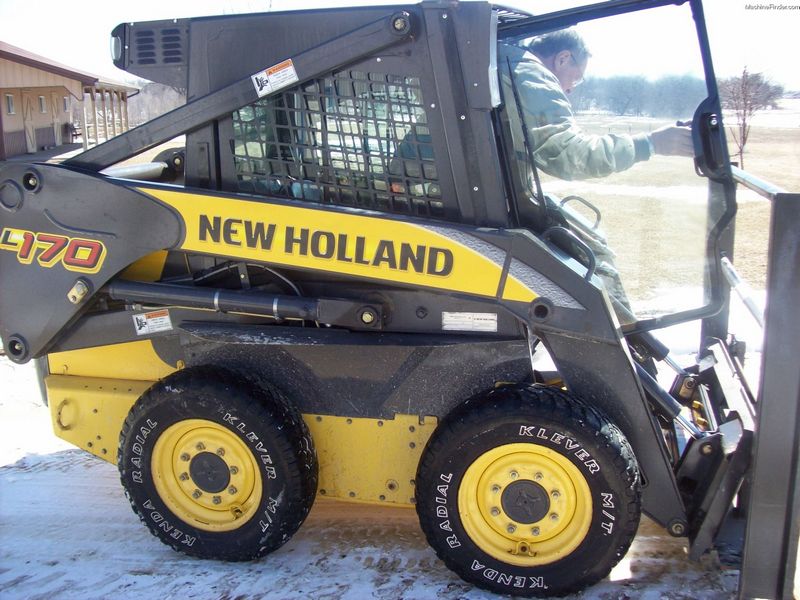New Holland L170