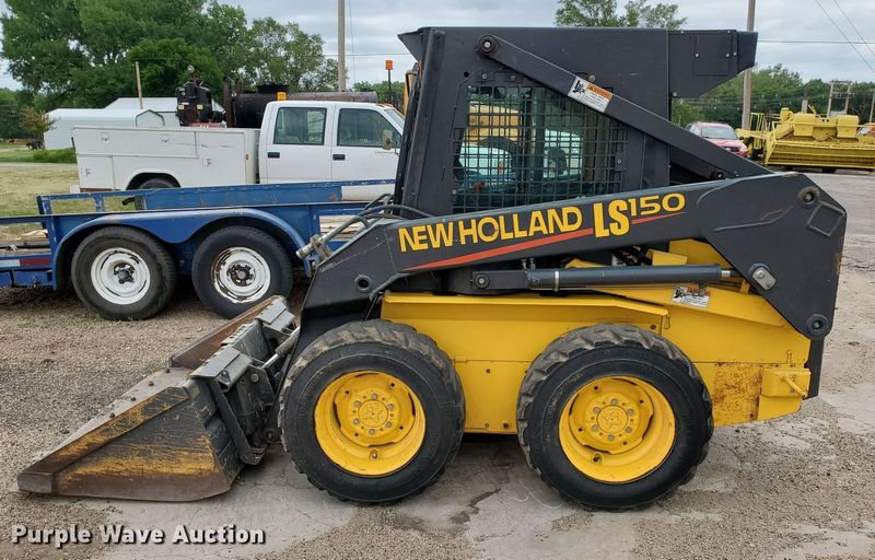 New Holland LS150
