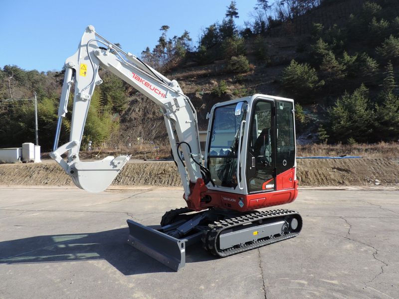 Takeuchi TB235