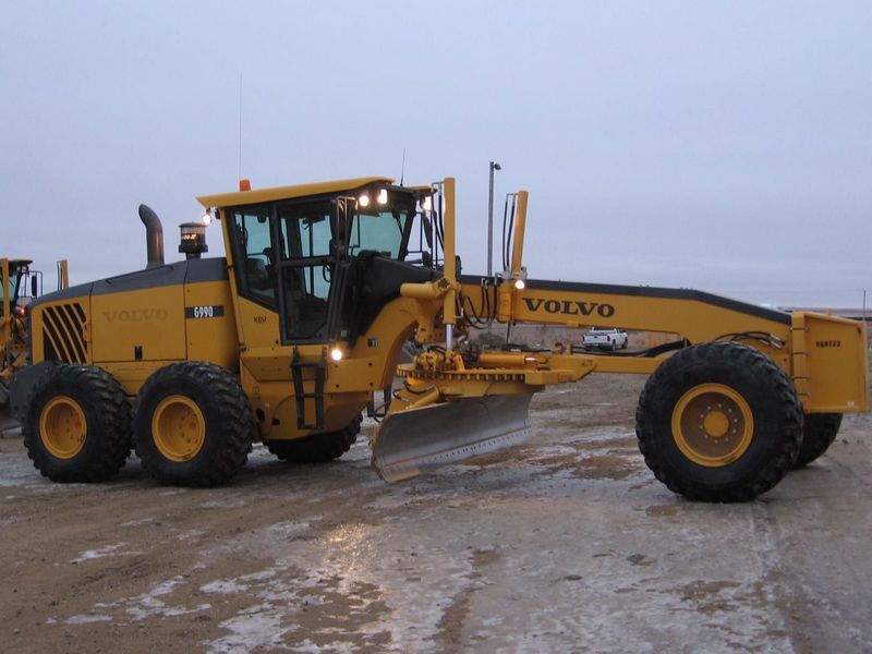 Volvo G990