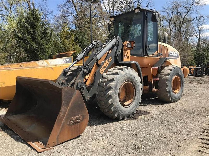 Case 621E