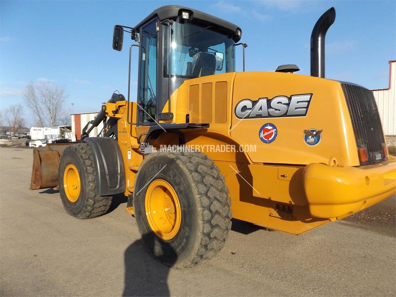 Case 621FXT
