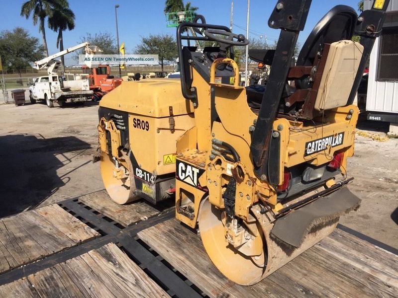 Caterpillar CB114