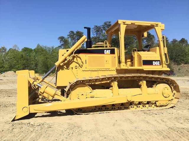 Caterpillar D6E