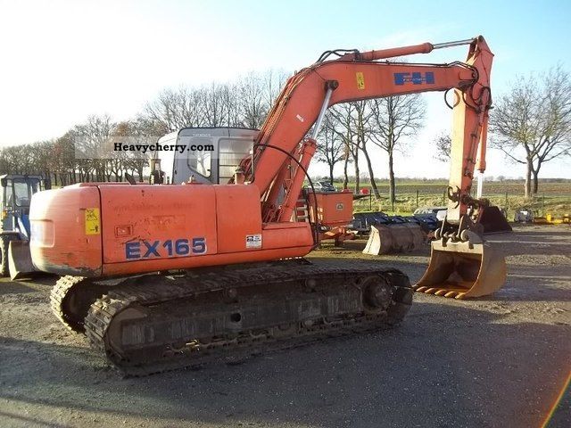 Hitachi EX 165
