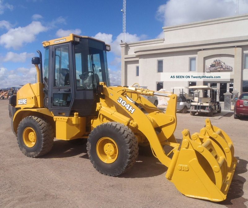 John Deere 304H Waste Handler
