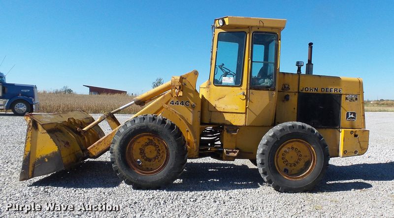John Deere 444C