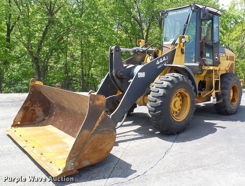 John Deere 444J  High Lift