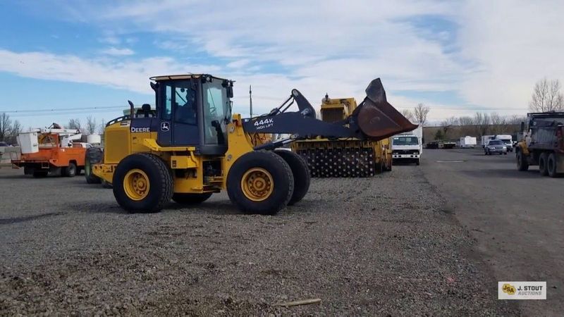 John Deere 444K High-Lift