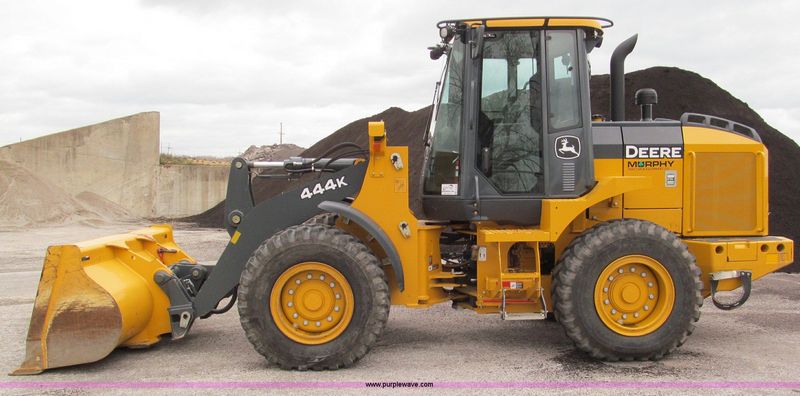 John Deere 444K