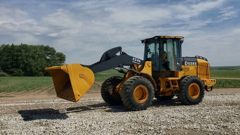John Deere 524K High-Lift